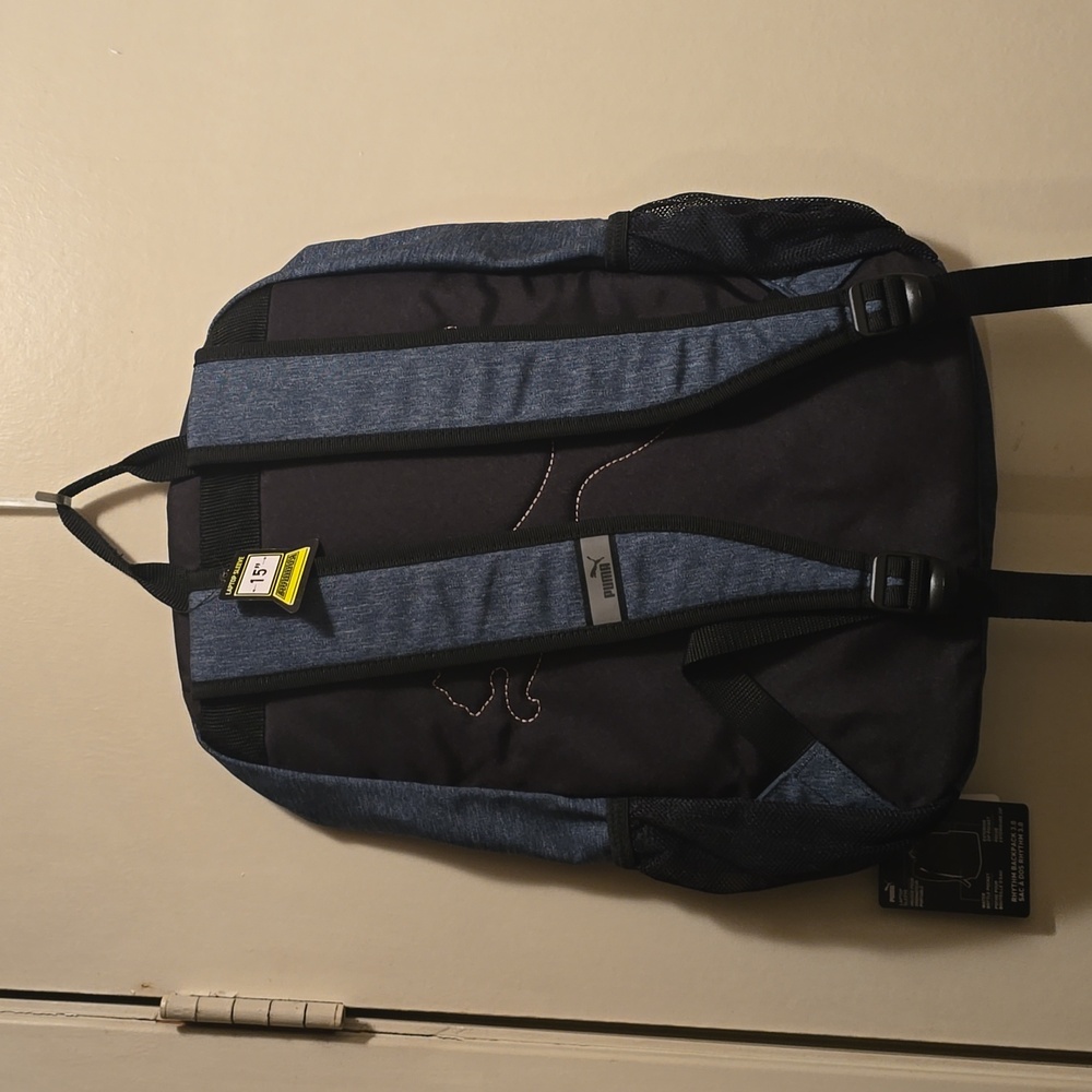 🆕Puma Backpack - Picture 3 of 3